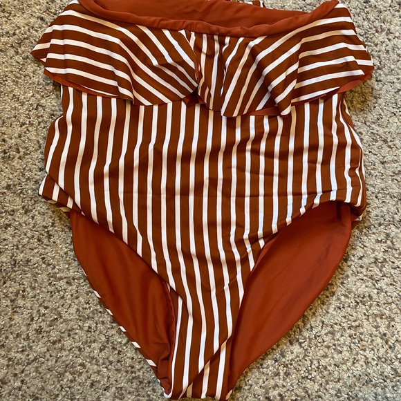 Coral Reef Swim Suit lot. 4 pieces size small. Leopard, black, reversible bottom - Picture 6 of 11